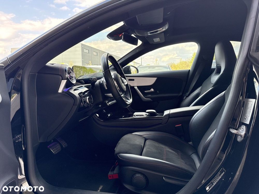 Mercedes-Benz CLA - 10