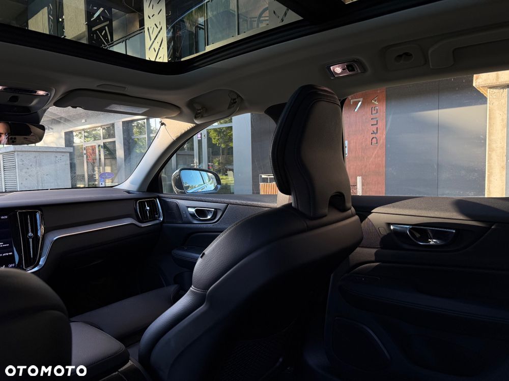 Volvo V60 T6 AWD Plug-In Hybrid Inscription - 17