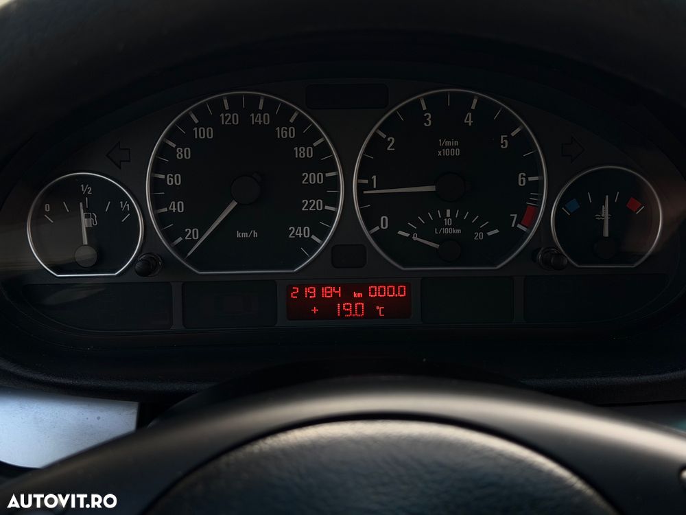 BMW Seria 3 316i Edition Sport - 25