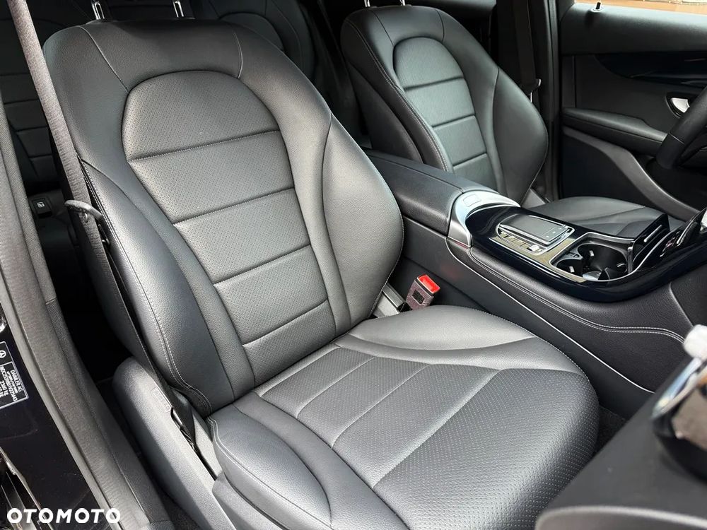 Mercedes-Benz GLC 200 4Matic 9G-TRONIC - 34