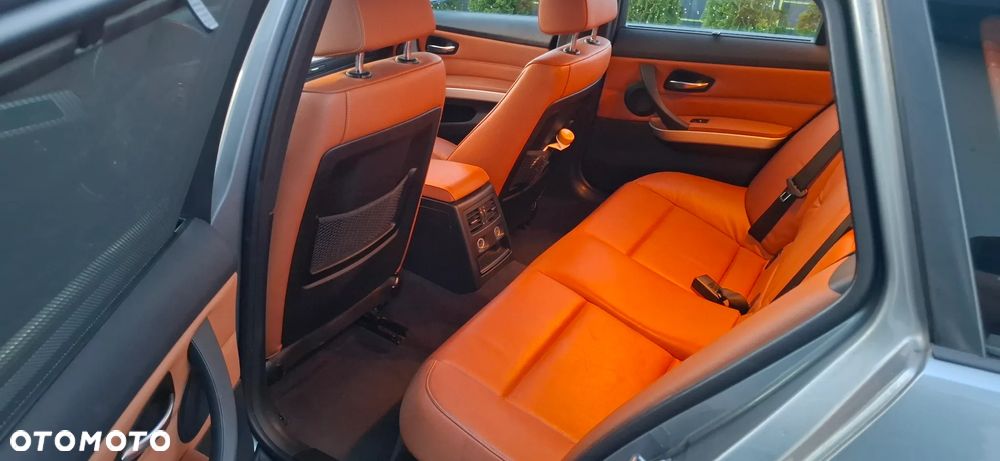 BMW Seria 3 320d Efficient Dynamics Edition Edition Luxury Line Purity - 18