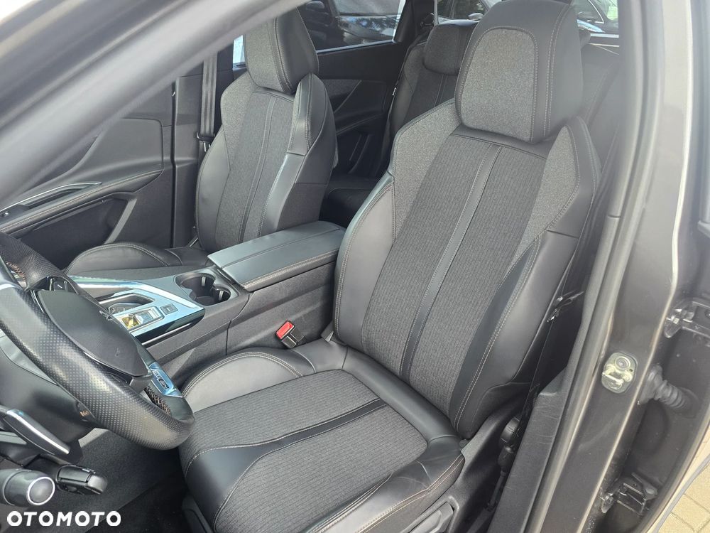 Peugeot 5008 - 12