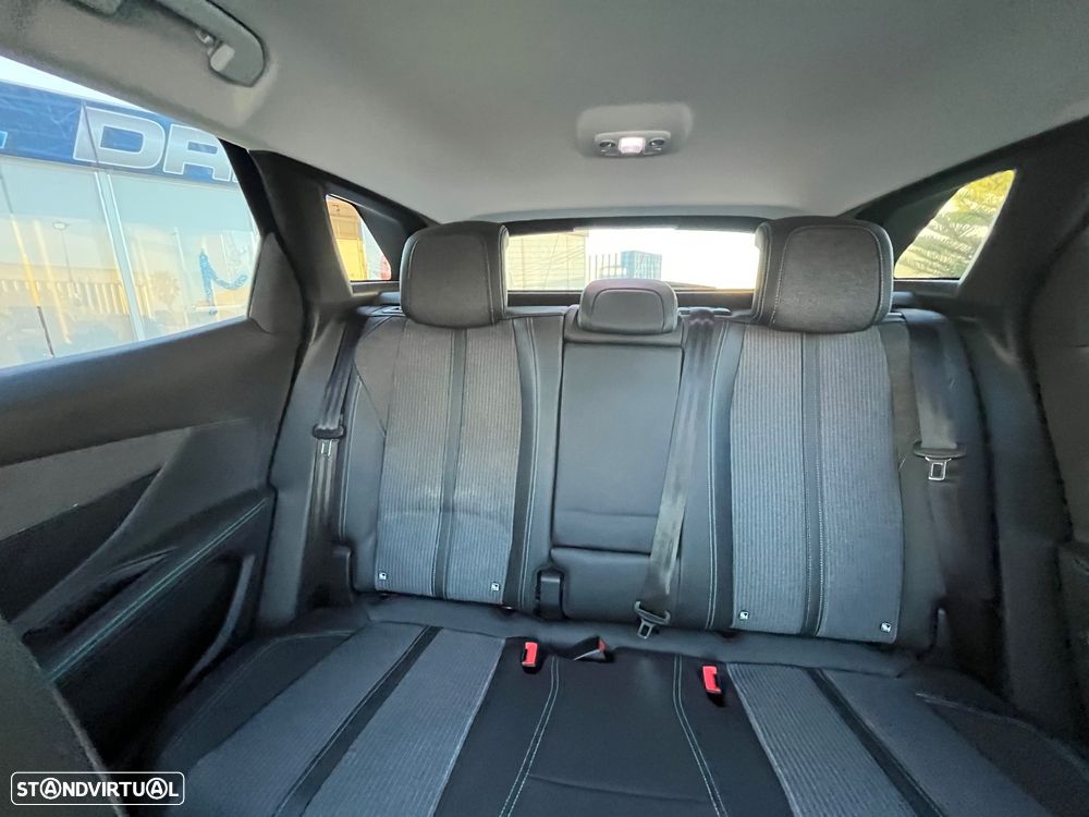 Peugeot 3008 1.6 Hybrid Allure Pack e-EAT8 - 45