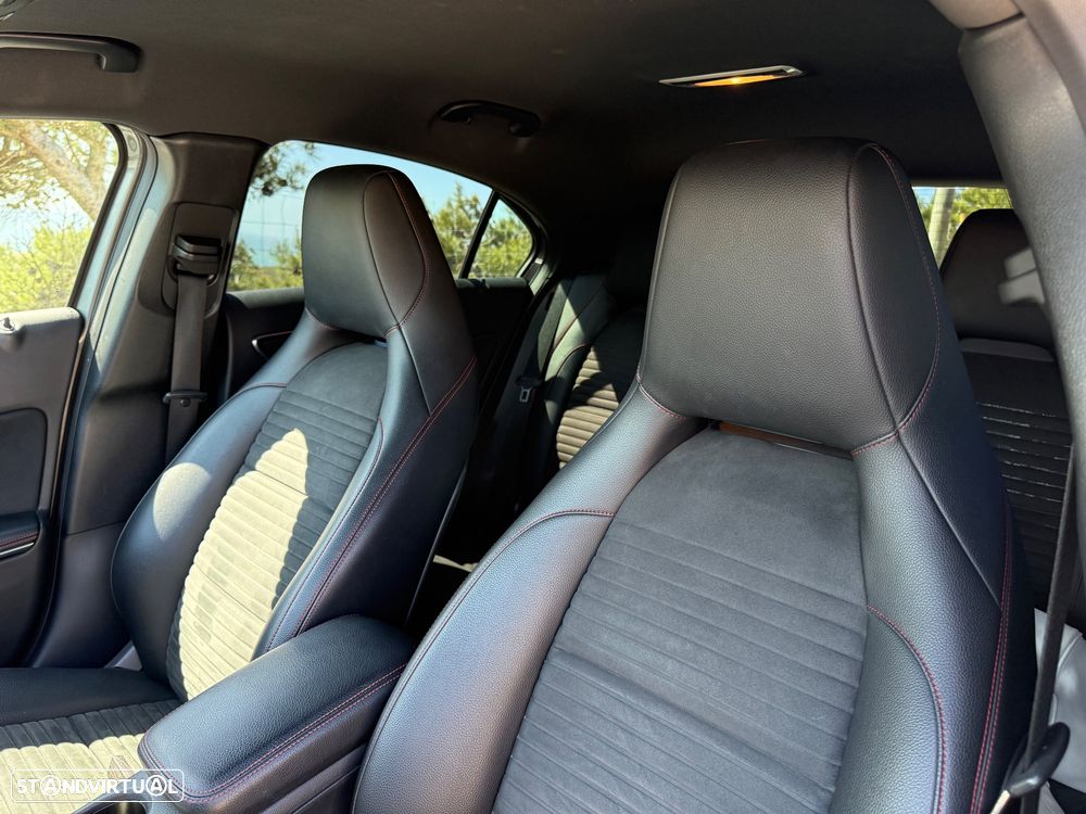 Mercedes-Benz A 45 AMG 4-Matic - 16