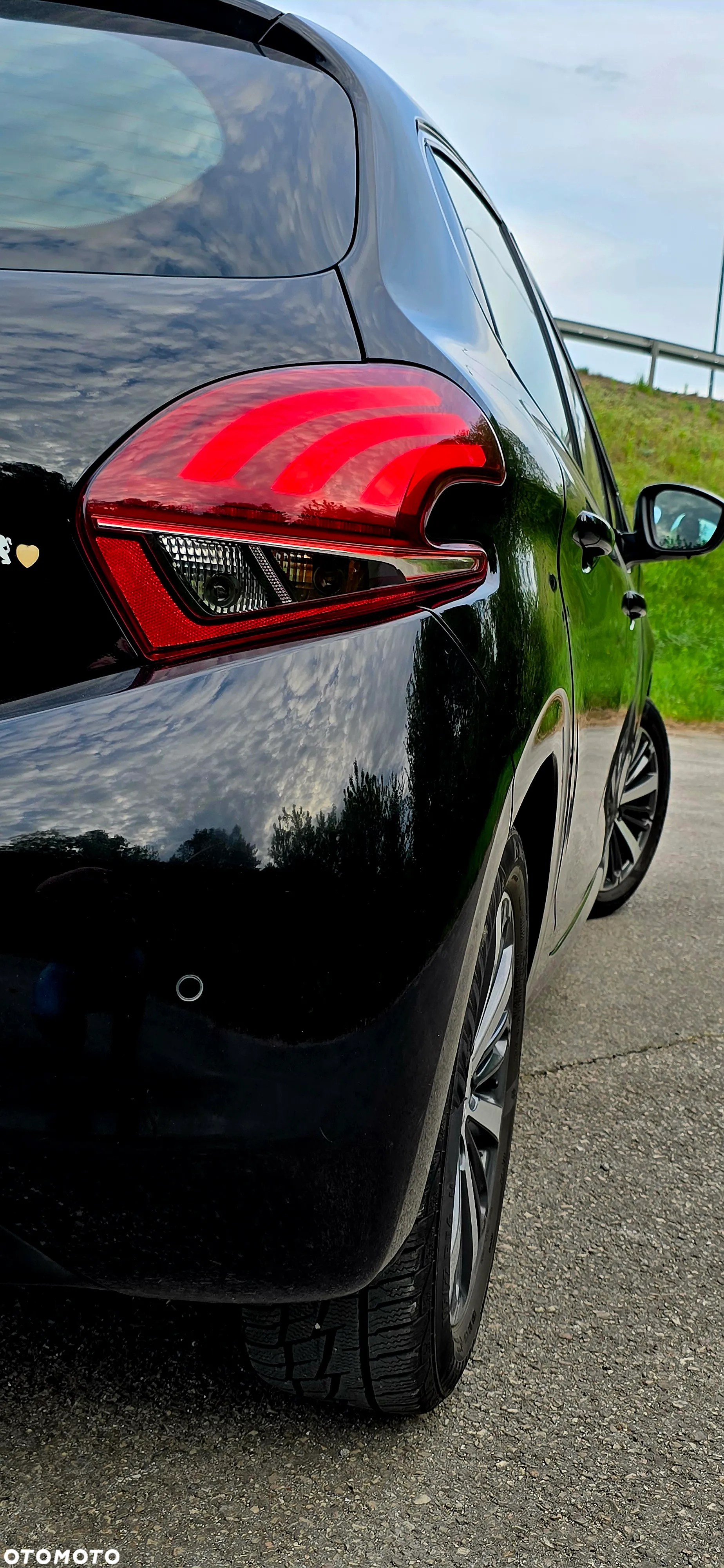 Peugeot 208 82 VTI Allure - 9