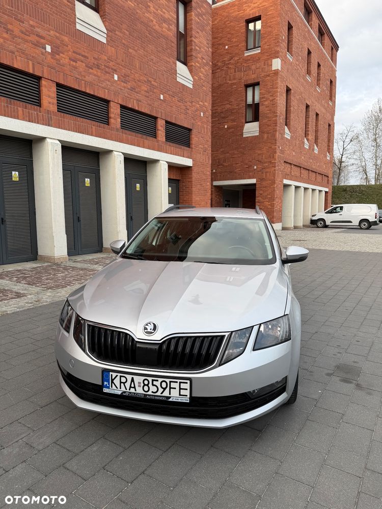 Skoda Octavia 1.5 TSI ACT Style DSG - 8