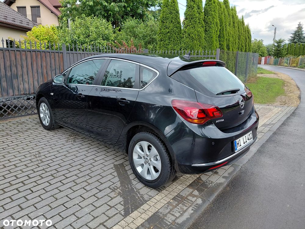 Opel Astra 1.6 Exklusiv - 18