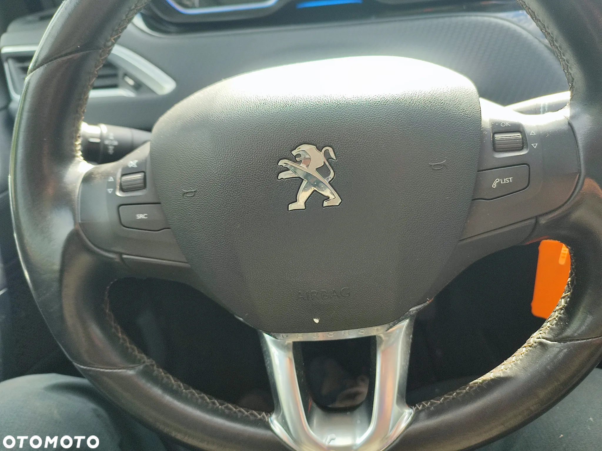 Peugeot 2008 1.6 e-HDi Allure S&S - 12