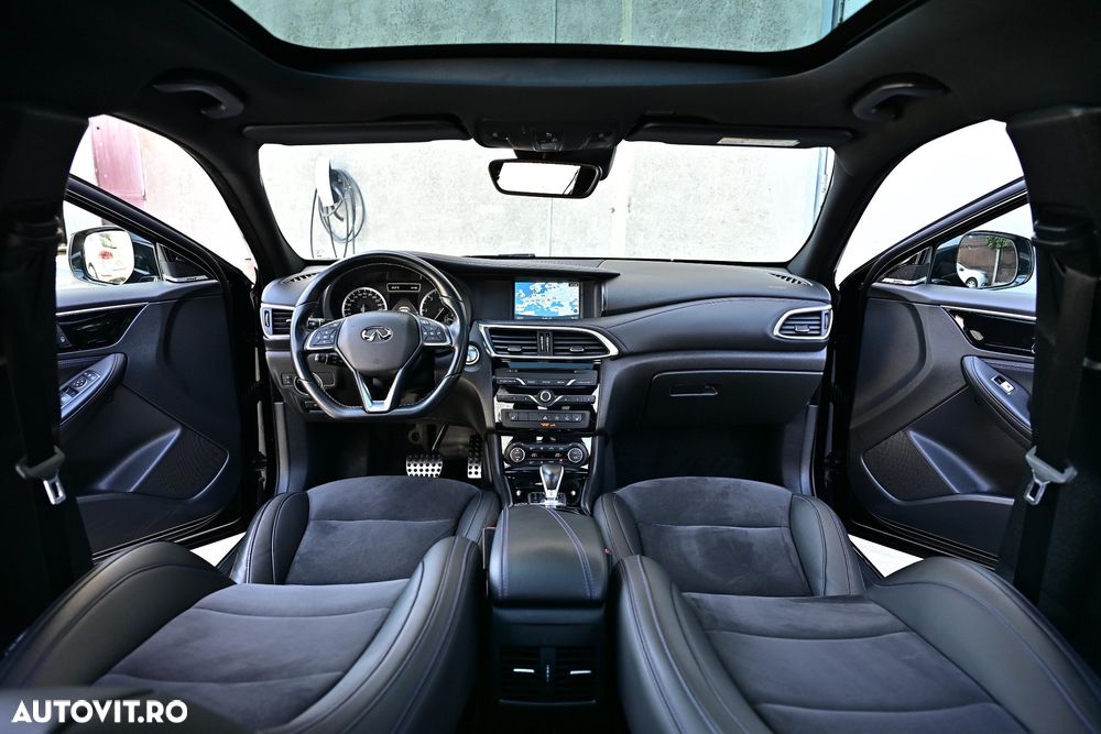 Infiniti Q30 2.2d DCT AWD City Black Edition - 15