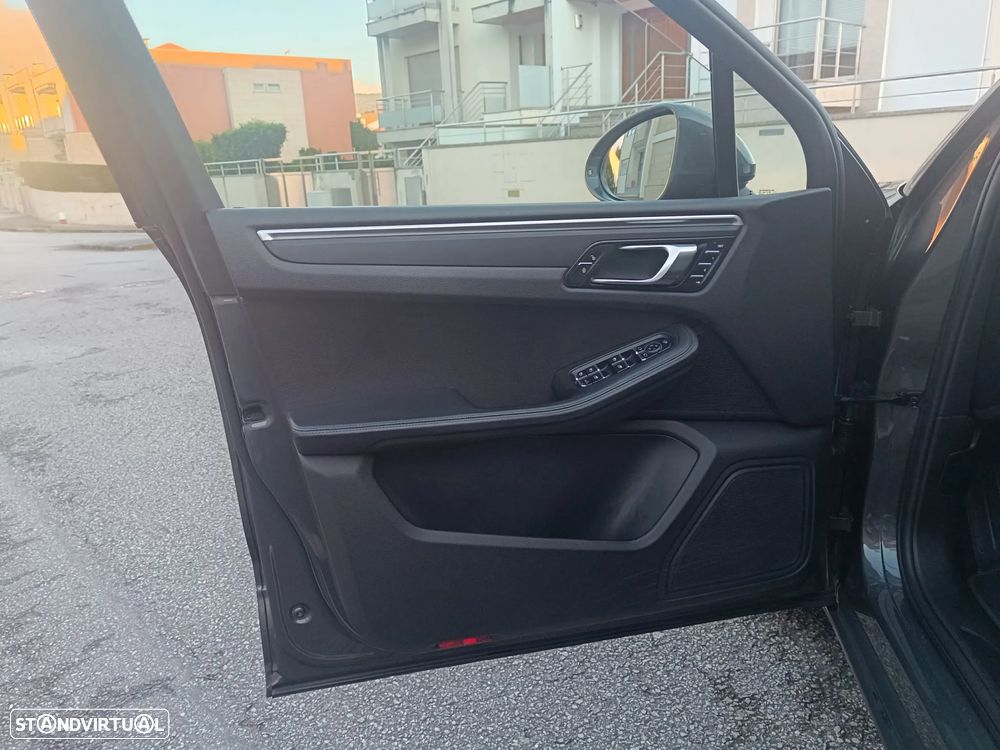 Porsche Macan Standard - 22