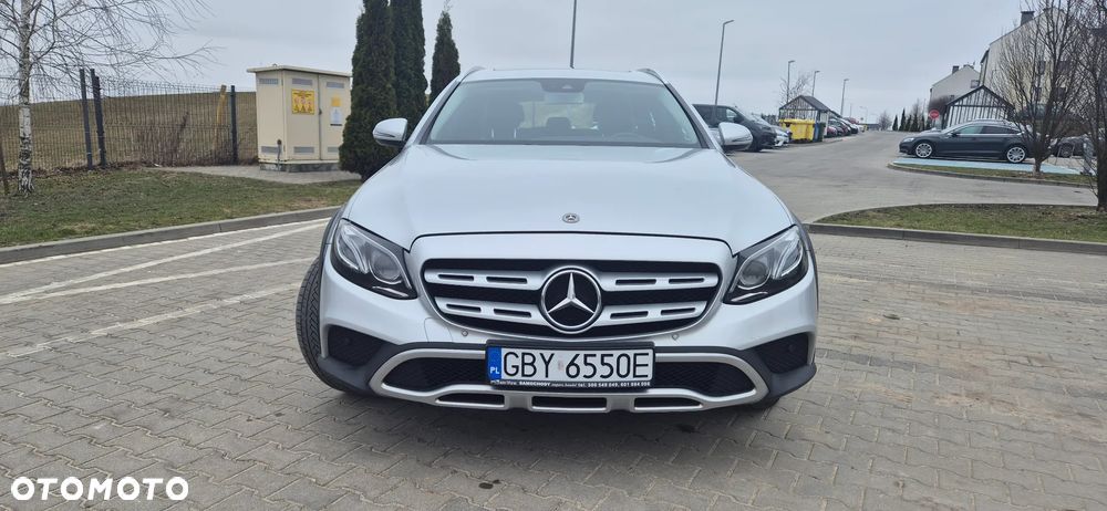 Mercedes-Benz Klasa E 220 d 4-Matic All-Terrain - 2