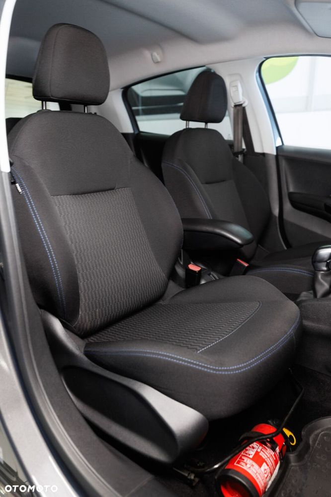 Peugeot 208 1.2 PureTech GPF Signature S&S - 18