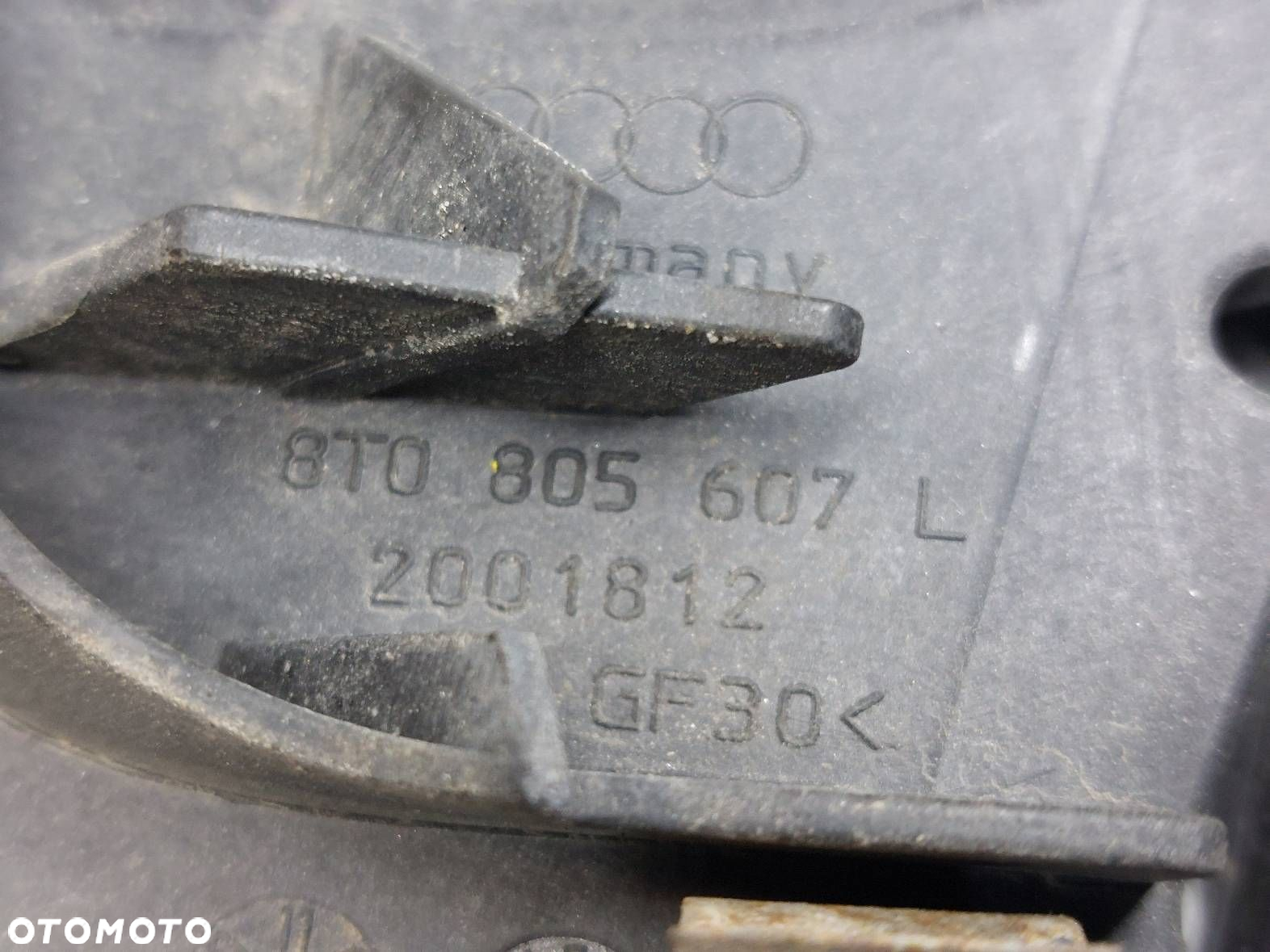 ŚLIZG BŁOTNIKA LEWY + SPRYSKIWACZ LAMPY AUDI A5 8T 8T0805607L - 4