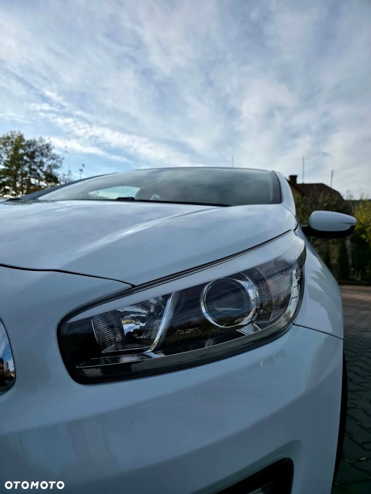 Kia Ceed - 10