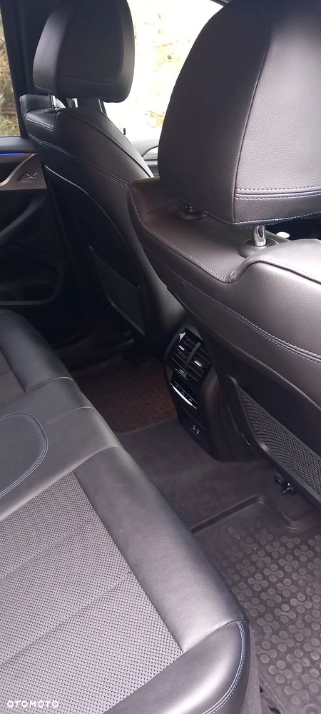 BMW X3 xDrive20d - 10