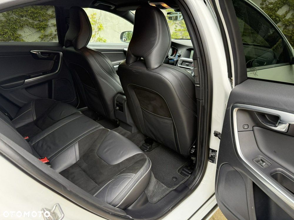 Volvo S60 - 11