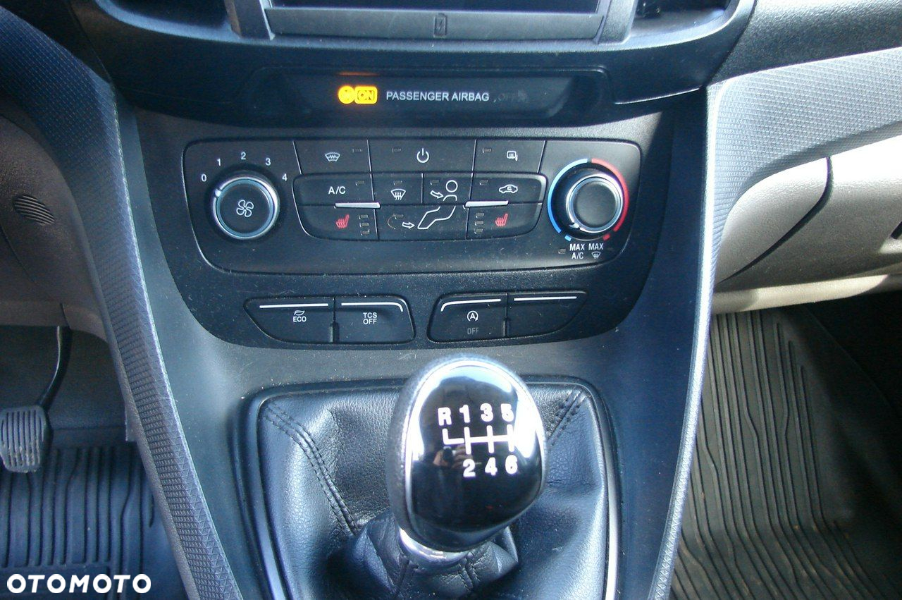 Ford Transit Connect - 15
