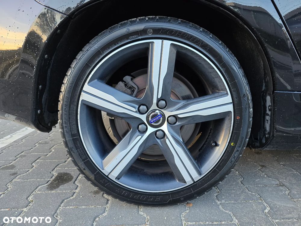 Volvo S60 D3 Geartronic RDesign - 28