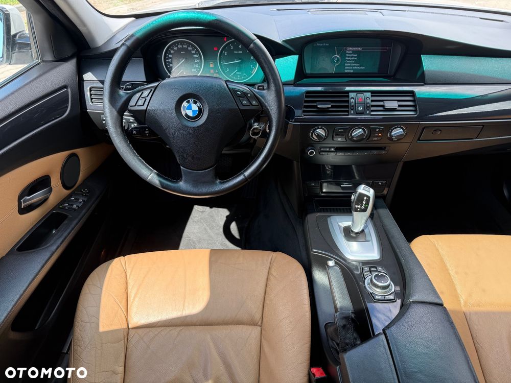BMW Seria 5 520i Edition Exclusive - 21