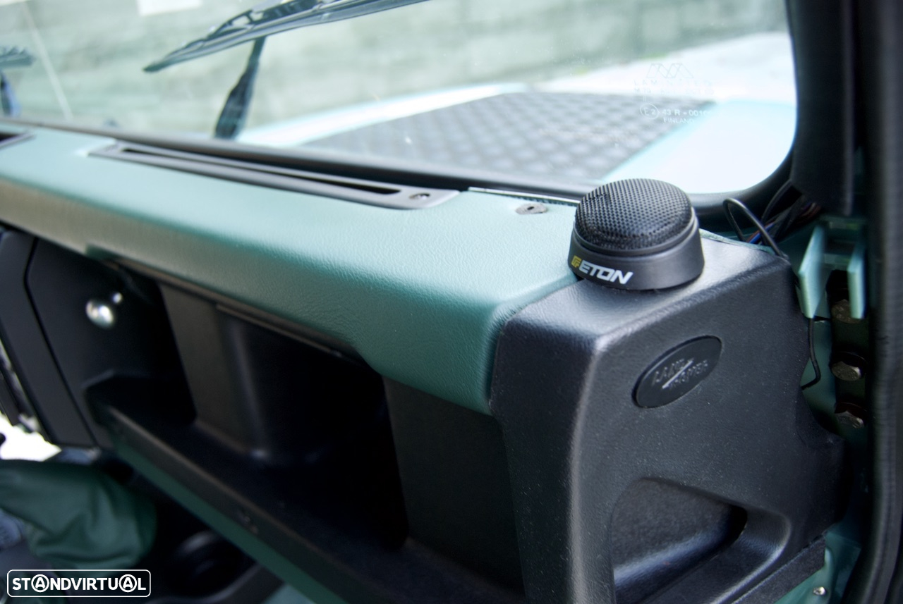 Land Rover Defender 110 2.5 TD5 Metal Top - 27