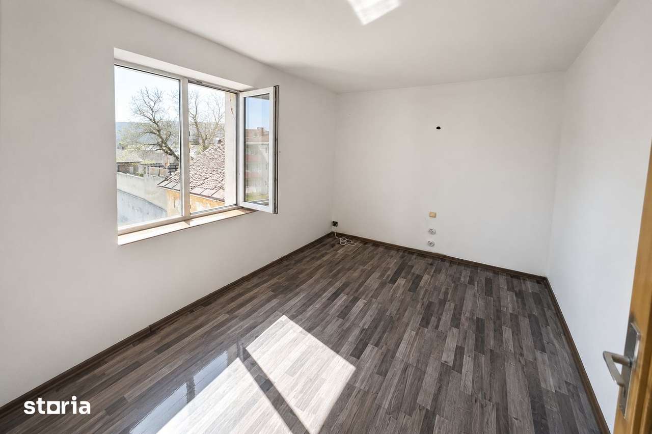 De vânzare | Apartament 2 camere | Centru Gherla — fotografia 3