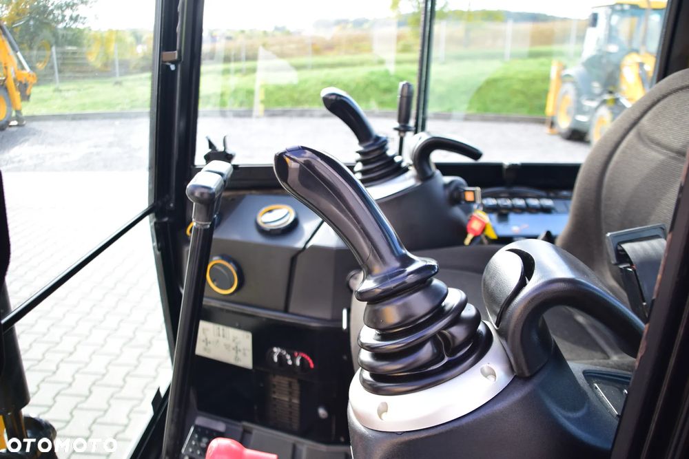 JCB 16C-1 - 15