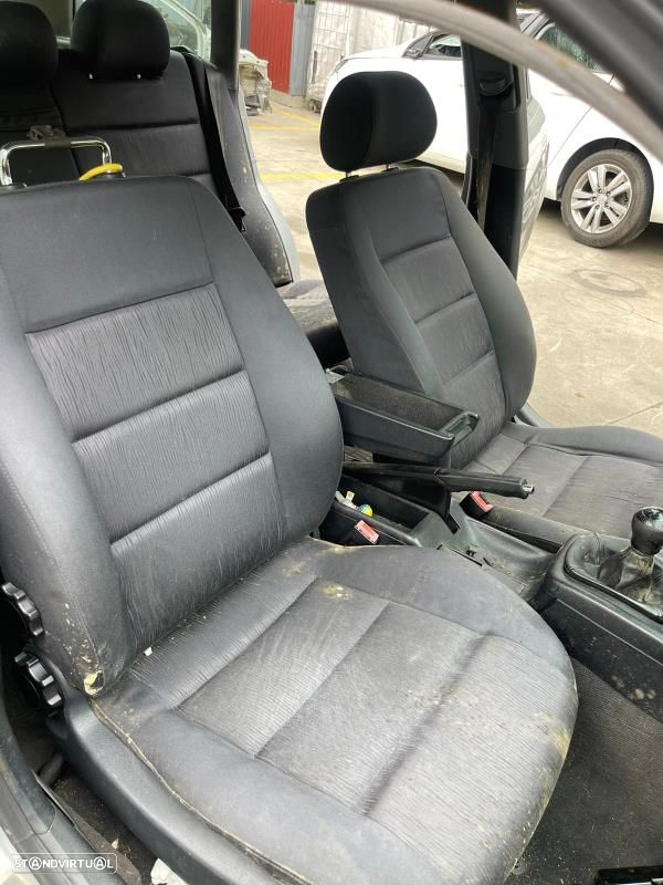Para Peças Audi A4 Avant (8D5, B5) - 8