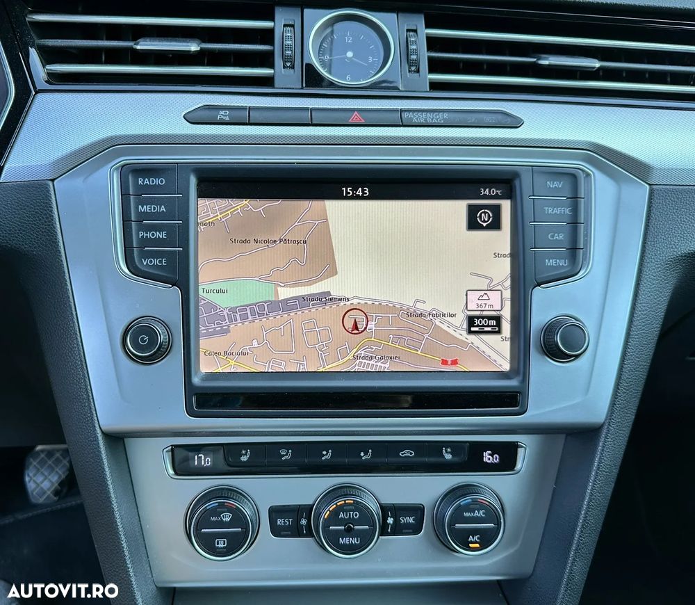 Volkswagen Passat - 16