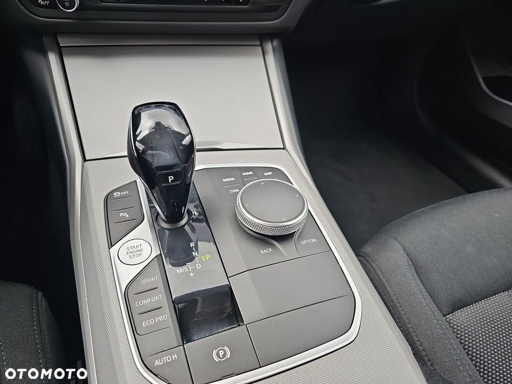 BMW Seria 3 318d Advantage - 28