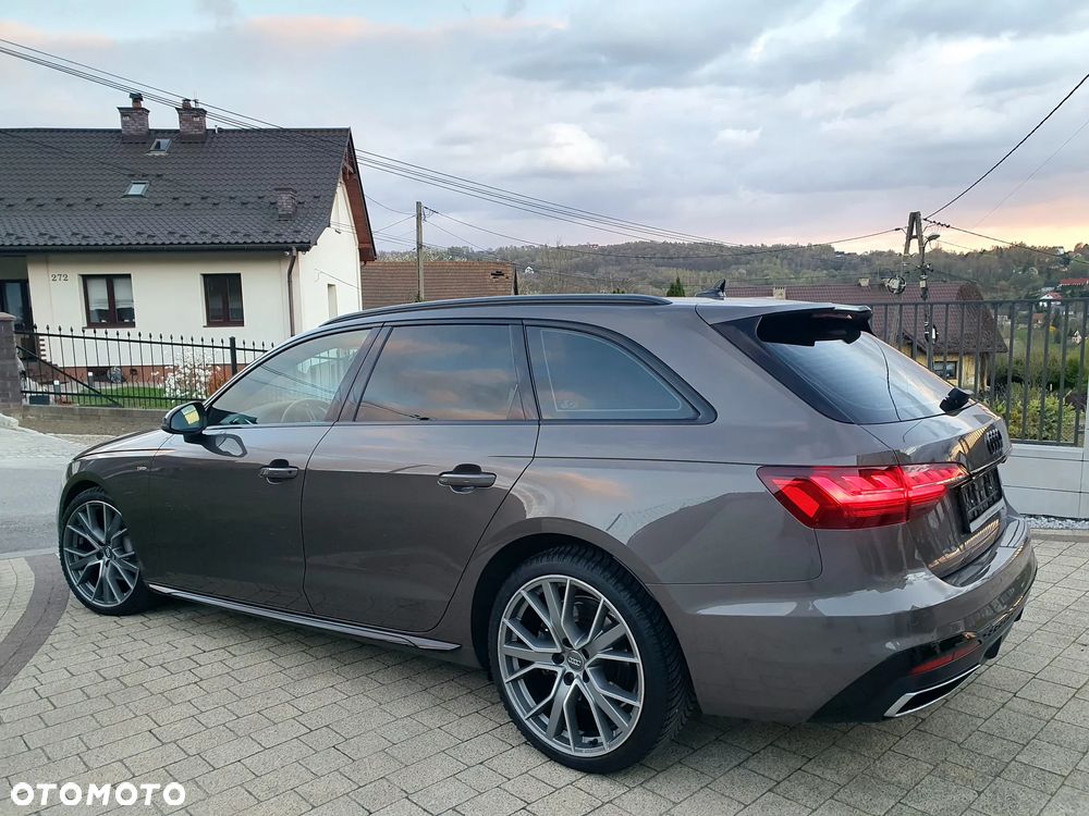 Audi A4 Avant 40 TDI quattro S tronic S line - 2
