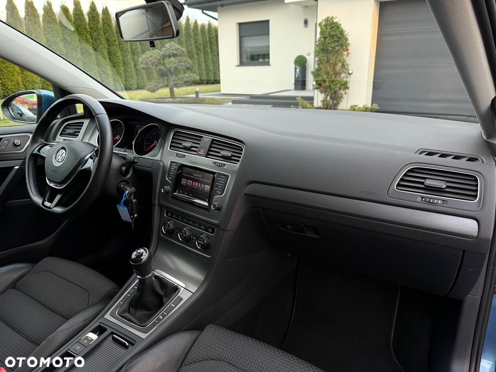 Volkswagen Golf 1.2 TSI BMT Trendline Perfectline - 30