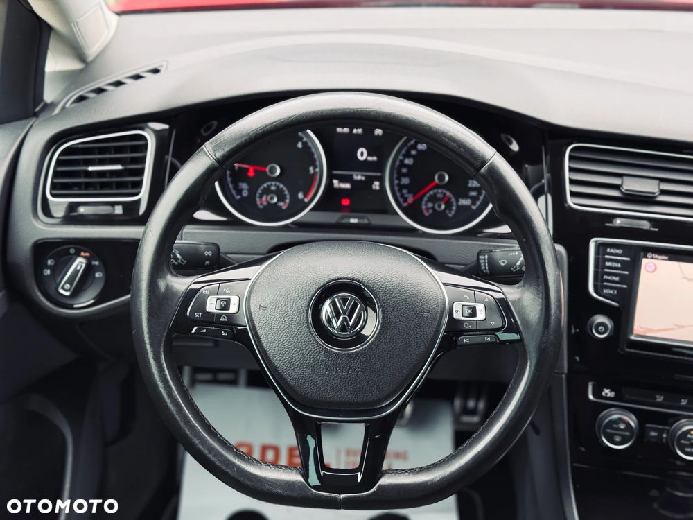 Volkswagen Golf - 24