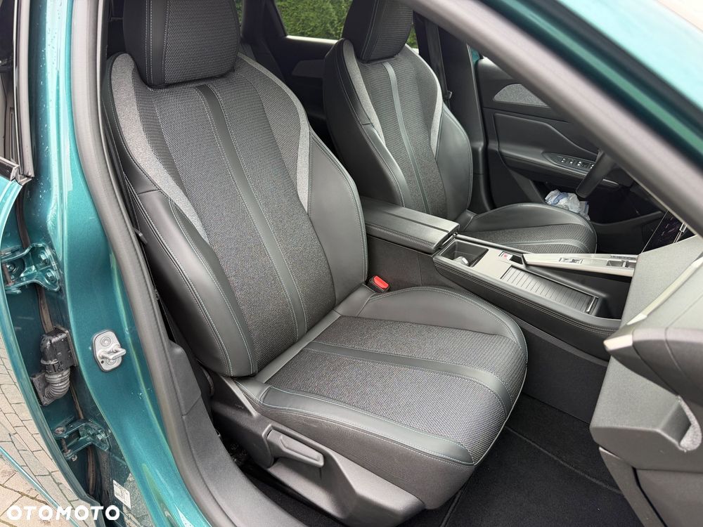 Peugeot 308 BlueHDi 130 EAT8 Allure - 14