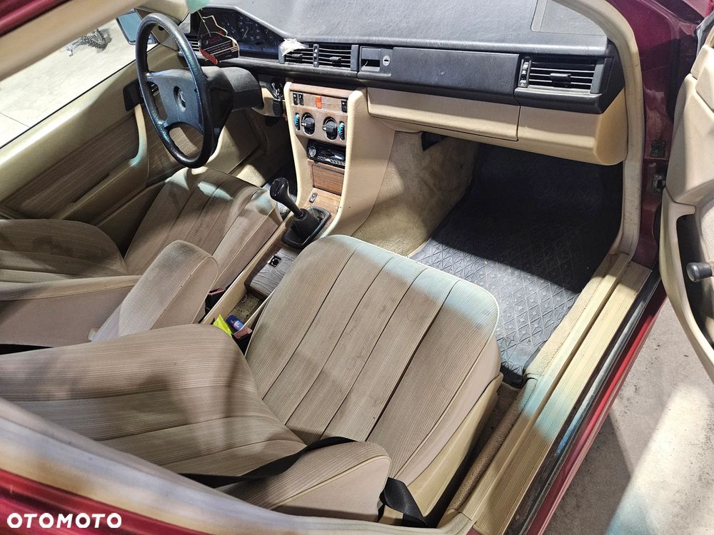 Mercedes-Benz W124 (1984-1993) - 10