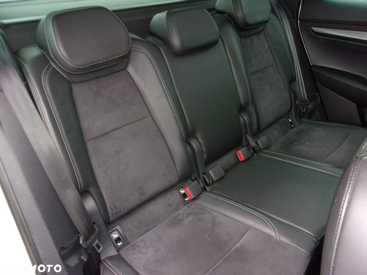 Skoda Karoq 1.5 TSI ACT 4x2 Style - 25