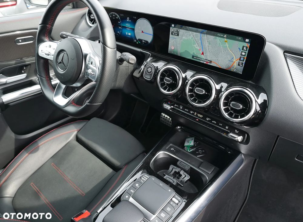 Mercedes-Benz GLA 250 e 8G-DCT AMG Line - 18