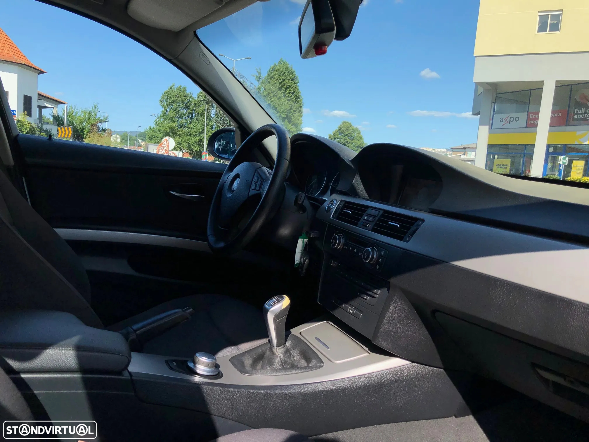 BMW 318 d Touring Dynamic - 19