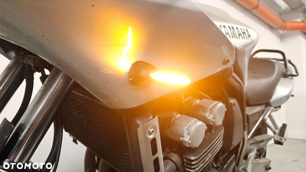 Yamaha FZS - 37