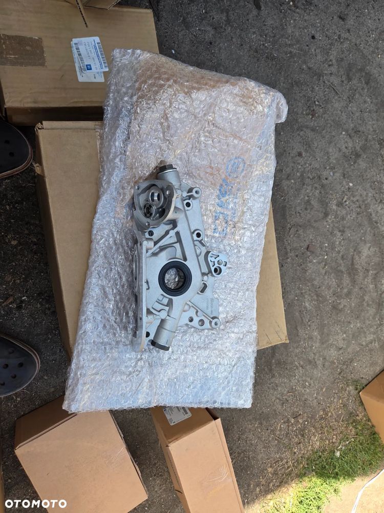 pompa oleju olejowa Opel Antara Chevrolet Captiva 2.4 92067383 - 2