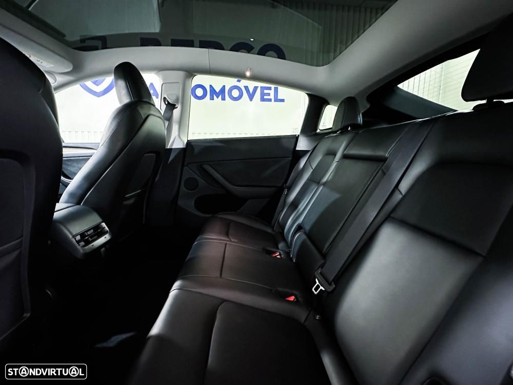 Tesla Model Y Standard - 10