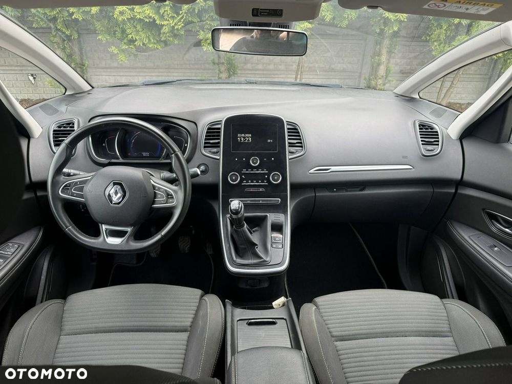 Renault Scenic - 8