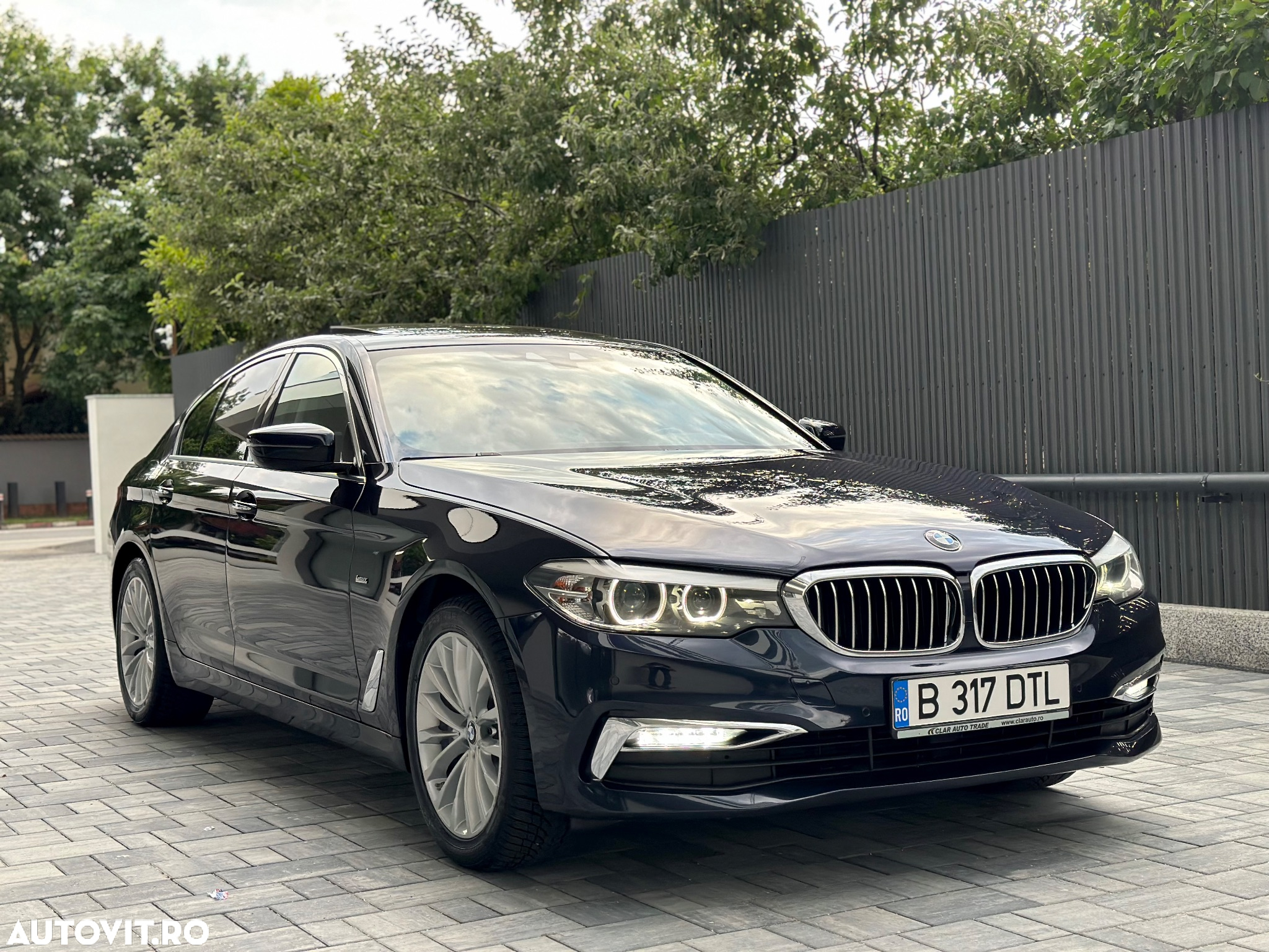BMW Seria 5 530d xDrive AT - 9