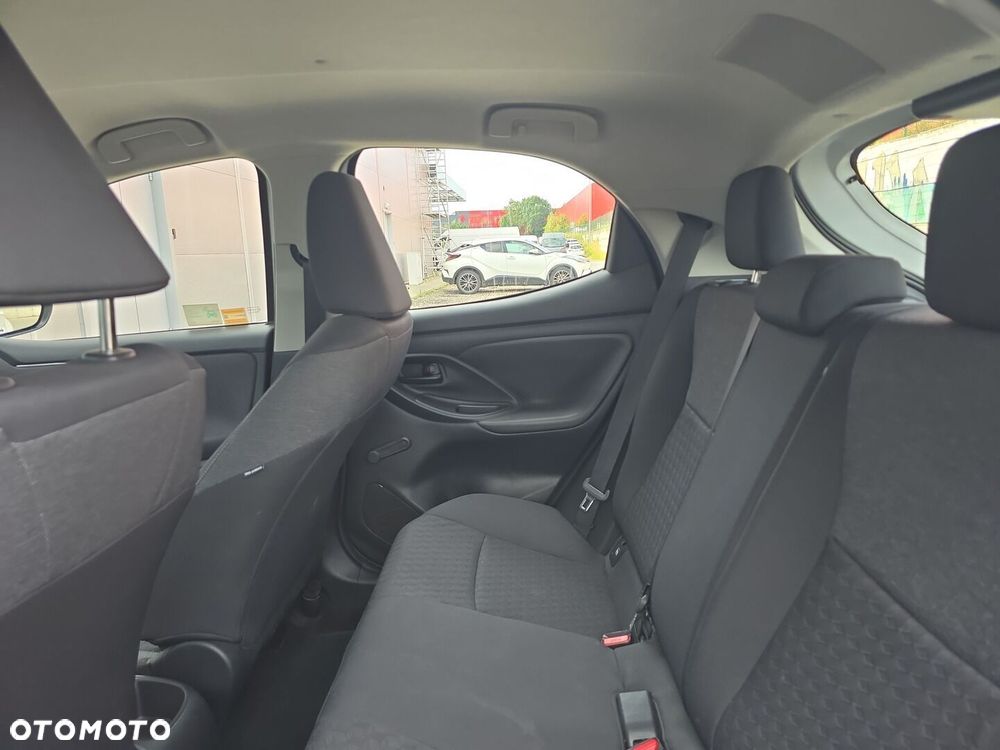 Toyota Yaris 1.5 Comfort - 13