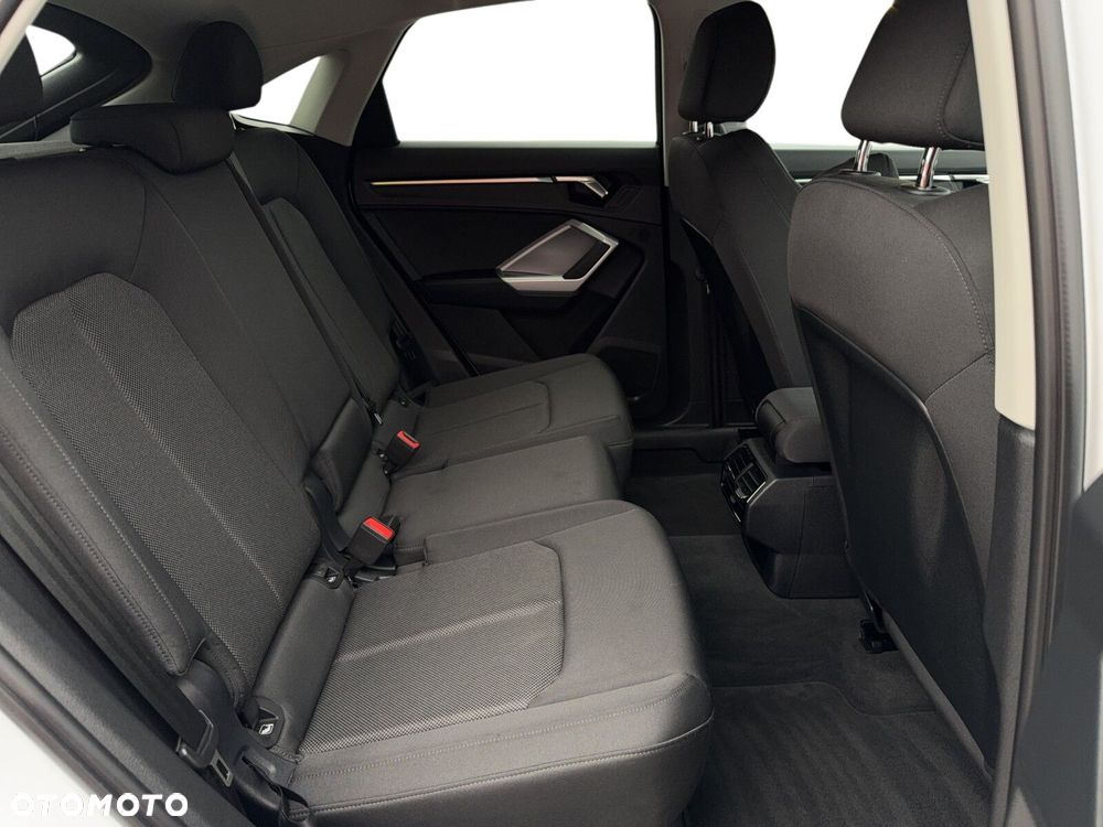 Audi Q3 Sportback - 14