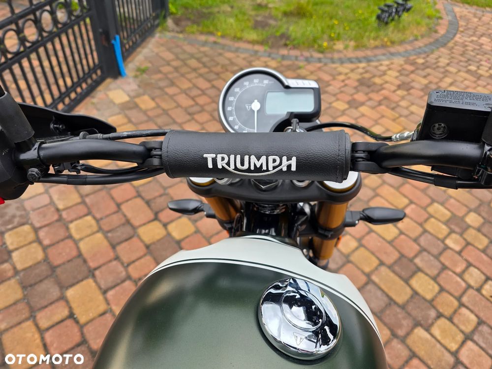 Triumph Scrambler - 32