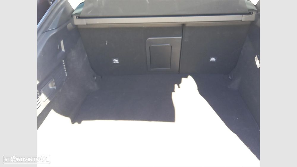 Citroën C5 X 1.2 PureTech Shine EAT8 - 17