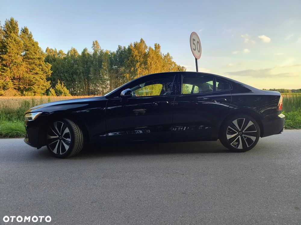 Volvo S60 B5 B AWD Plus Dark - 19