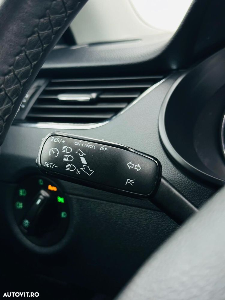 Skoda Octavia Combi 1.6 TDI DSG Premium Edition - 22