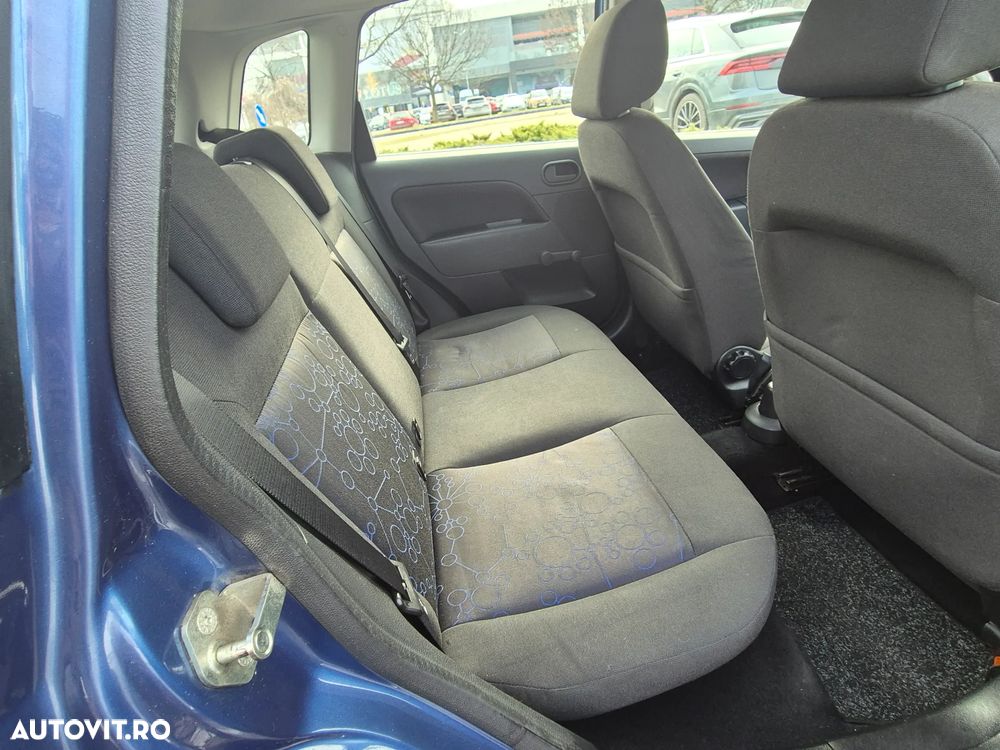 Ford Fiesta 1.3i Ambiente - 10