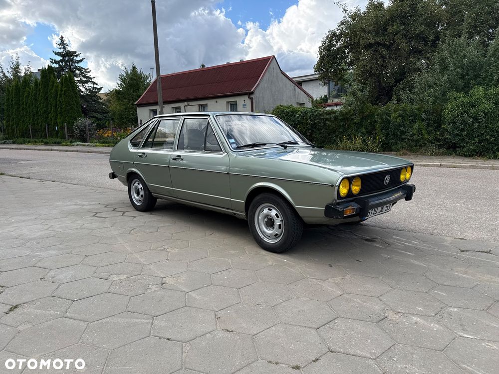 Volkswagen Passat - 2